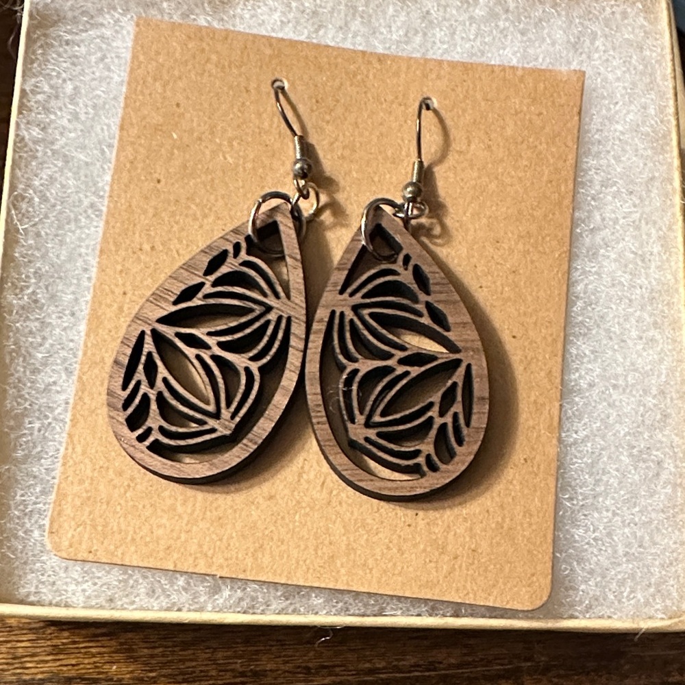 Elegant Wooden Teardrop Earrings - NEW